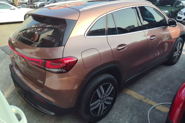 Mercedes-Benz EQA Class 2023 صورة سيارة #7