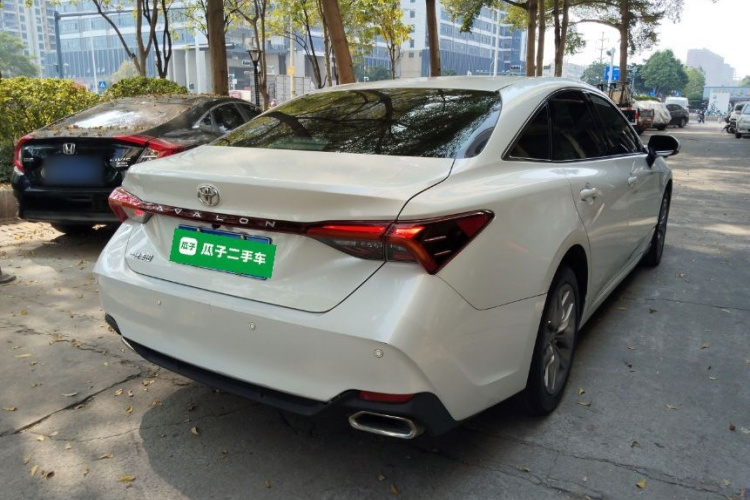 Toyota Avalon 2021 car image #7