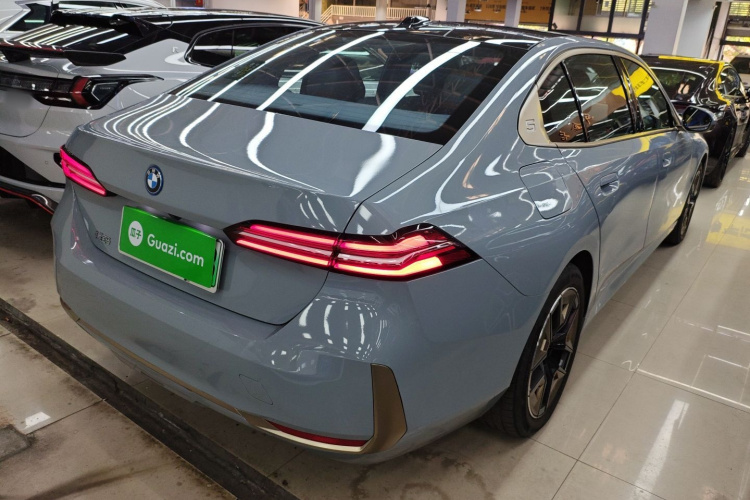BMW i5 2024 immagine di auto #7
