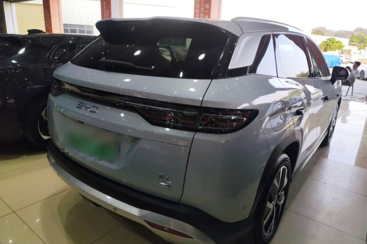 BYD SongL DM-i 2025 #7 BYD SongL DM-i 2025 car image #7