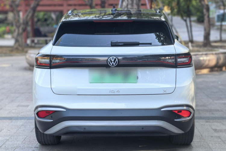 Volkswagen ID.4 X 2025 car image #7