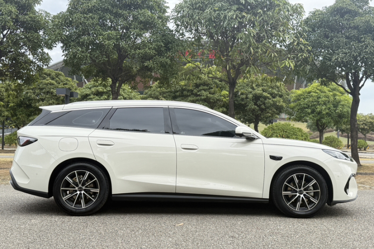 BYD Seal 06 DM-i 2025 #7 BYD Seal 06 DM-i 2025 immagine di auto #7