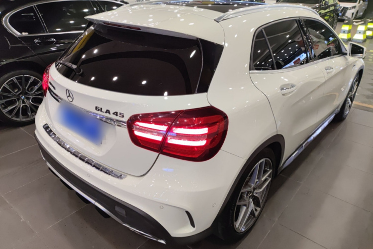 Mercedes-Benz GLA AMG 2017 car image #7