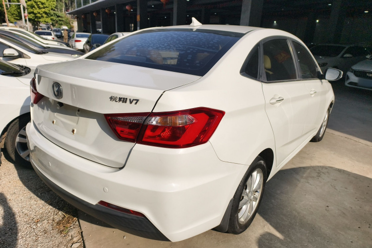 Changan Alsvin V7 2017 #7 Changan Alsvin V7 2017 car image #7