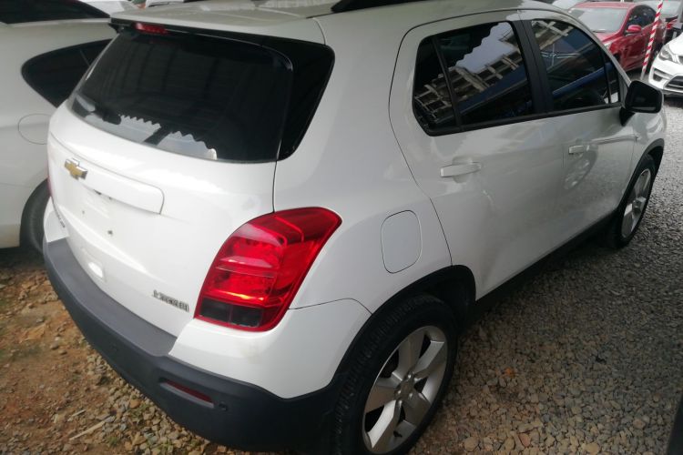 Chevrolet Tracker 2015 immagine di auto #7