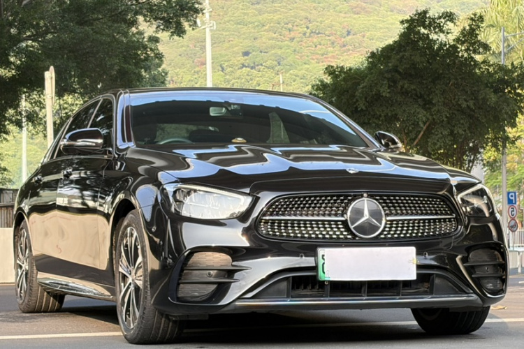 Mercedes-Benz E Class New Energy 2022 car image #7