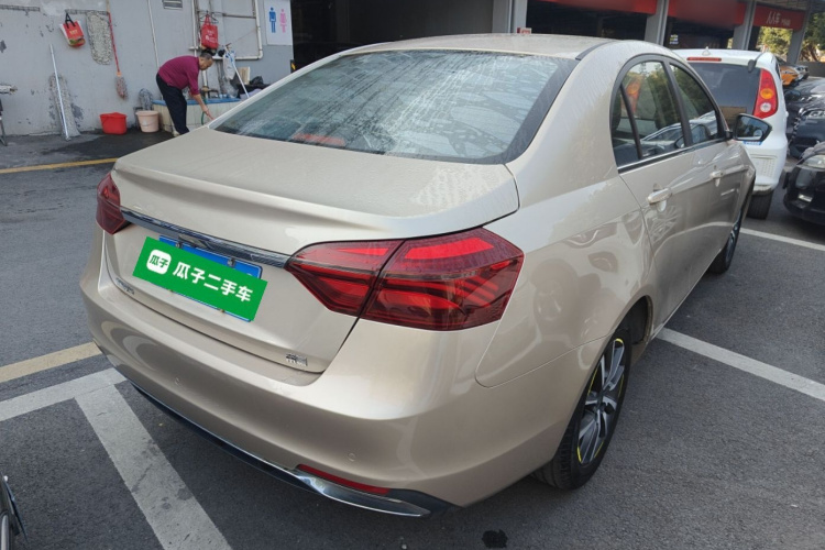GEELY Emgrand 2019 car image #7