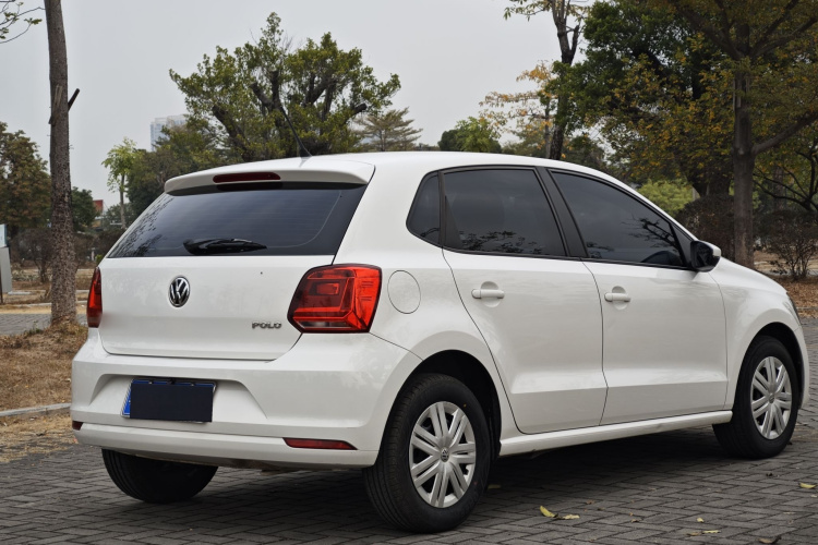 Polo 2016 car image #7