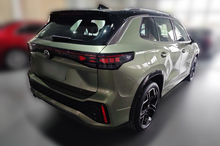 Volkswagen Tayron 2025 immagine di auto #7