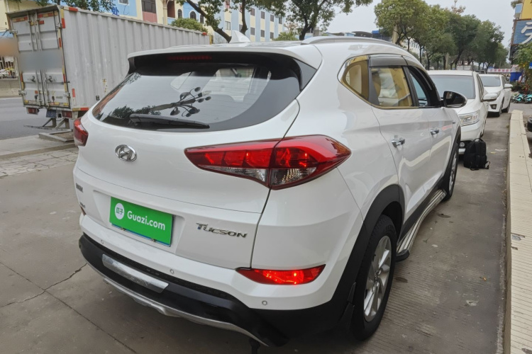 Hyundai Tucson 2016 car image #7