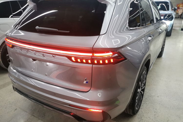 GEELY 2025 #7 GEELY 2025 car image #7