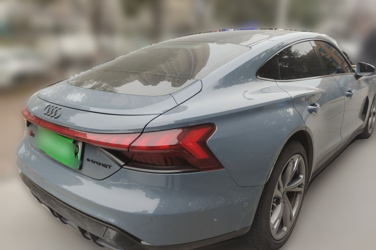 Audi e-tron GT 2024 car image #7