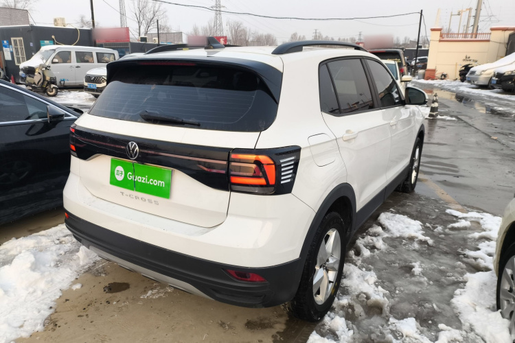 Volkswagen T-Cross 2023 car image #7