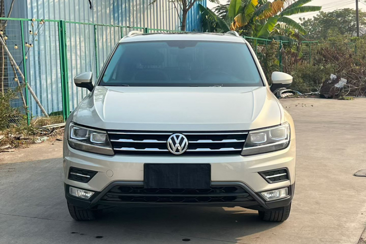 Volkswagen Tiguan L 2018 #7 Volkswagen Tiguan L 2018 car image #7