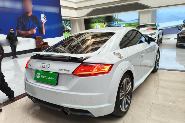 Audi TT 2017 car image #7