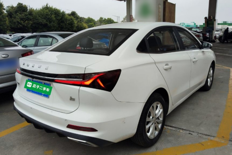 Roewe i5 2024 #7 Roewe i5 2024 car image #7