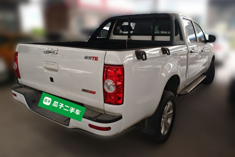 JAC 2023 car image #7