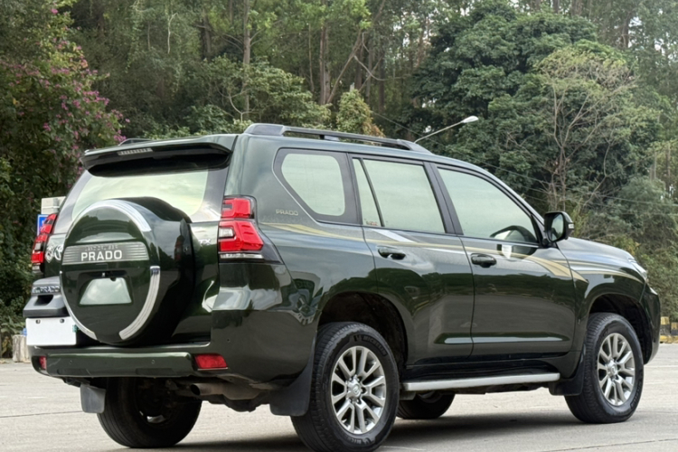Toyota Land Cruiser Prado 2018 #7 Toyota Land Cruiser Prado 2018 car image #7