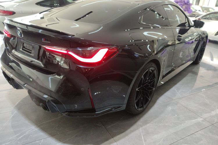 BMW M4 2024 immagine di auto #7