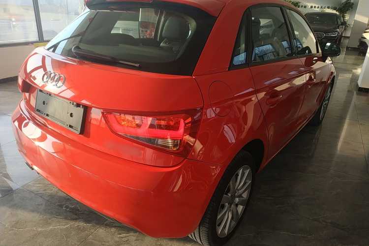 Audi A1 2016 car image #7