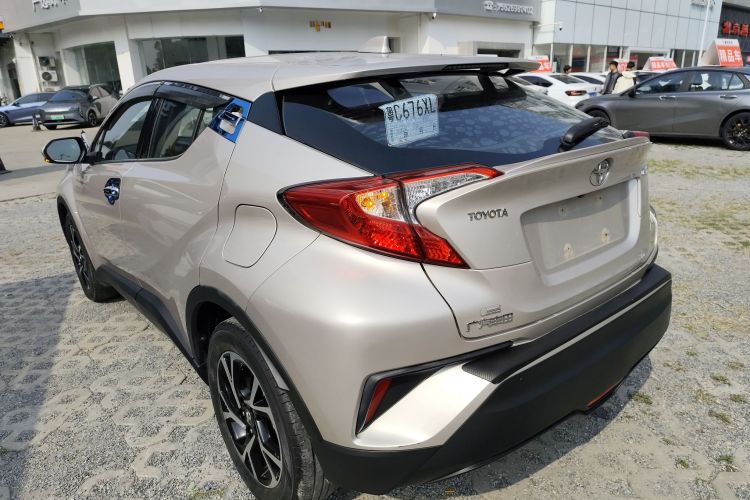 Toyota C-HR 2021 immagine di auto #7