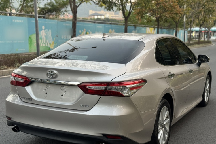 Toyota Camry 2022 car image #7