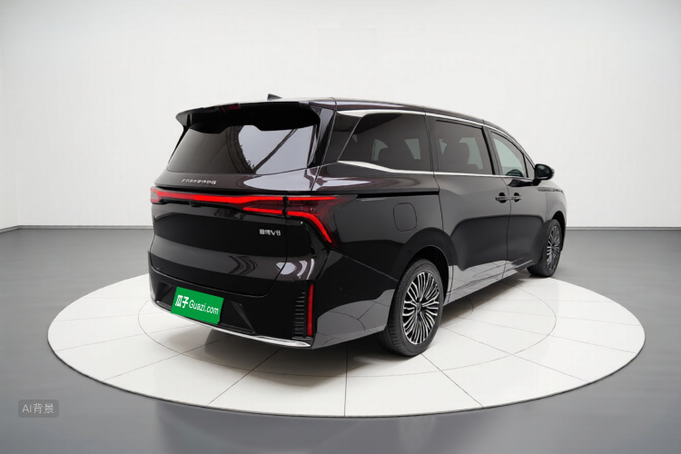 Forthing V9 2025 car image #7