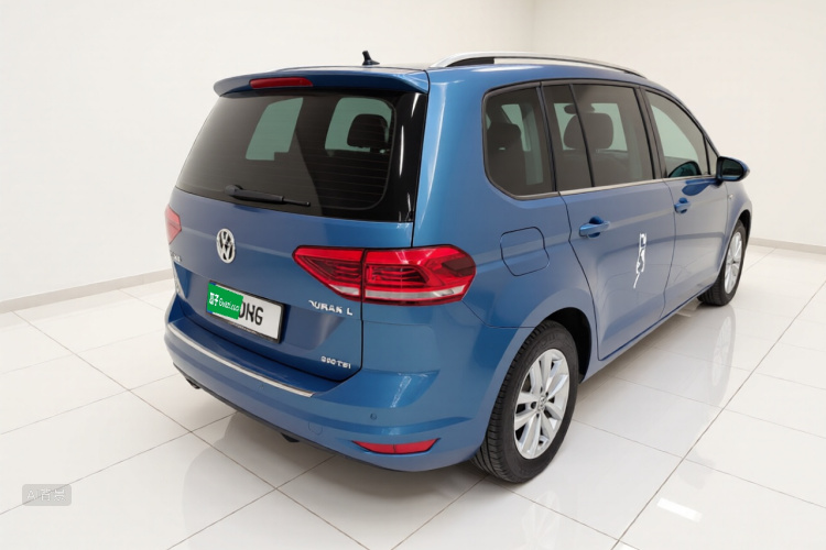 Volkswagen Touran 2017 #7 Volkswagen Touran 2017 car image #7