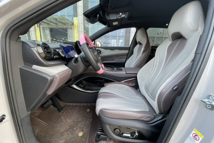 BYD Frigate 07 2023 immagine di auto #7