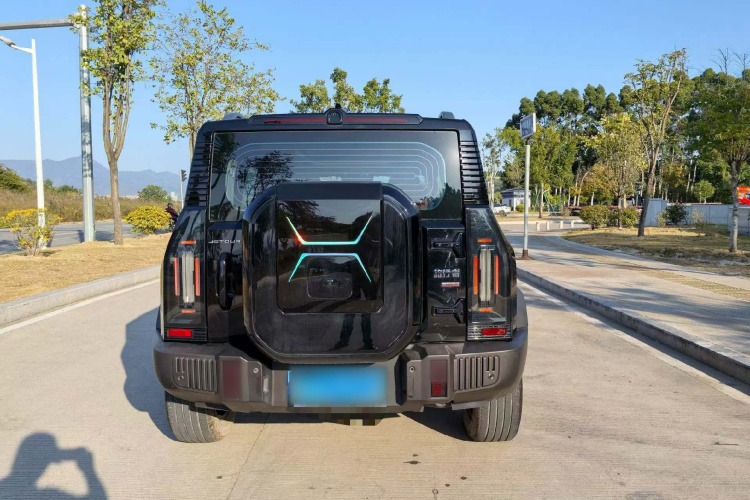 Jetour Traveller 2023 car image #7
