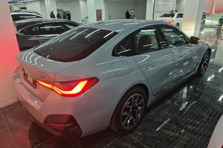 BMW i4 2025 #7 BMW i4 2025 imagen de coche #7