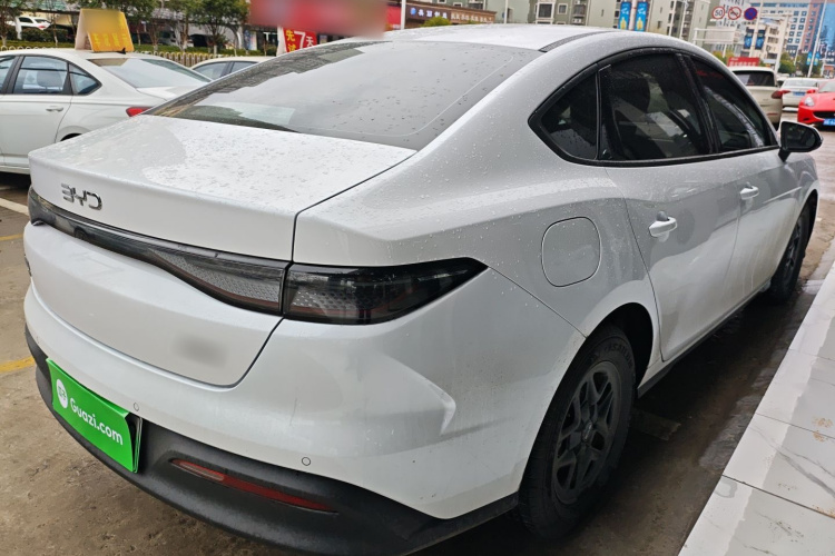 BYD Seal 05 DM-i 2025 car image #7