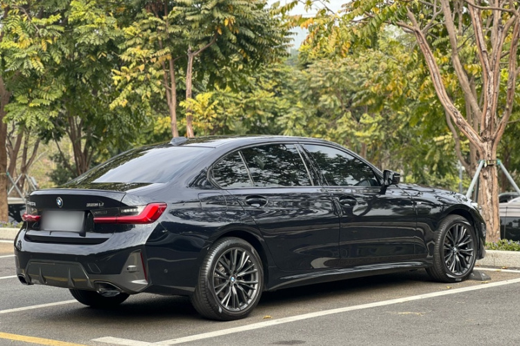 BMW 3 Series 2024 car image #7