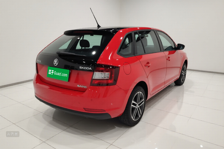 Skoda Rapid Spaceback 2014 car image #7