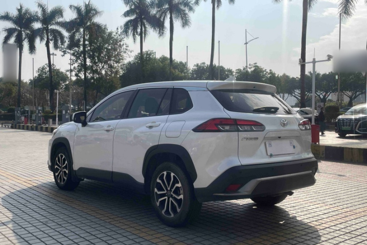 Toyota Frontlander 2022 car image #7