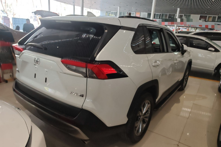 Toyota RAV4 2024 #7 Toyota RAV4 2024 car image #7