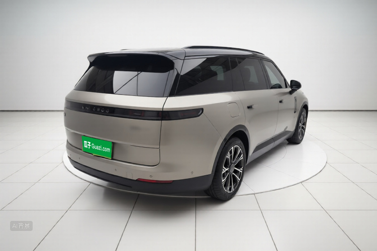 Lynk & Co 900 2025 car image #7