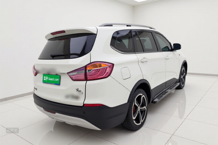 SWM X7 2018 изображение автомобиля #7