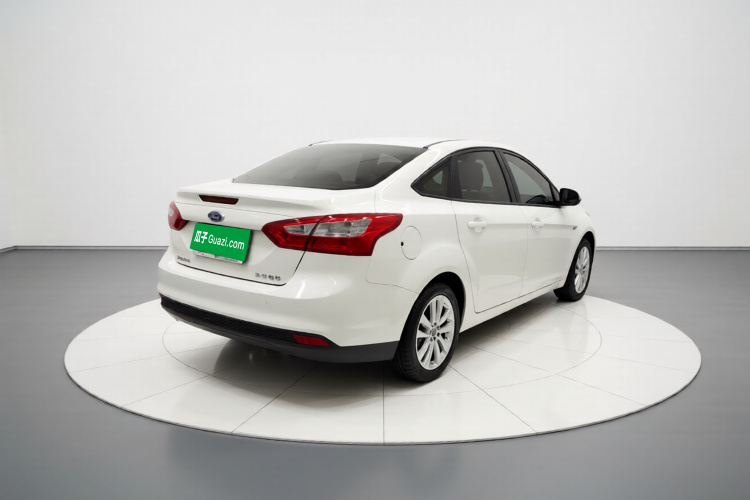 Ford Focus 2015 #7 Ford Focus 2015 car image #7