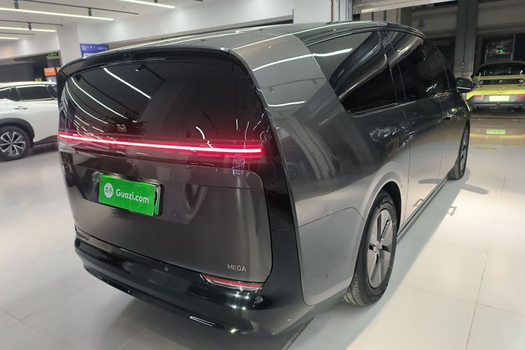 理想汽车 理想MEGA 2025 汽车图片 #7
