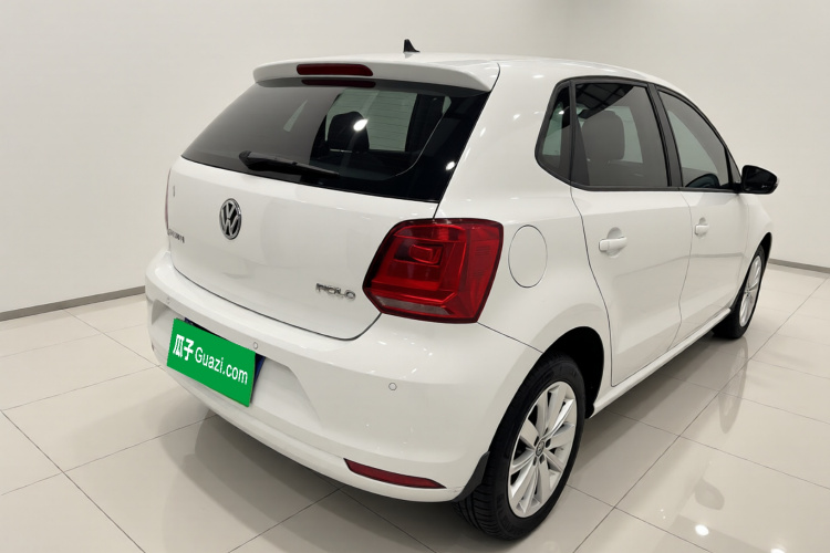 Polo 2015 car image #7
