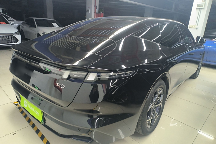 Lynk & Co 2025 car image #7