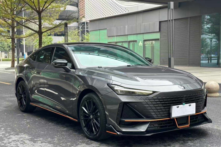 Changan UNI-V 2024 car image #7