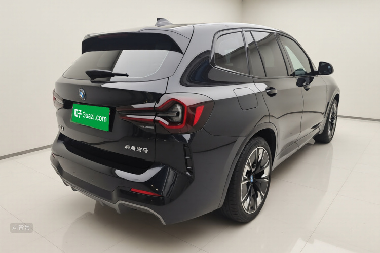 BMW iX3 2024 car image #7