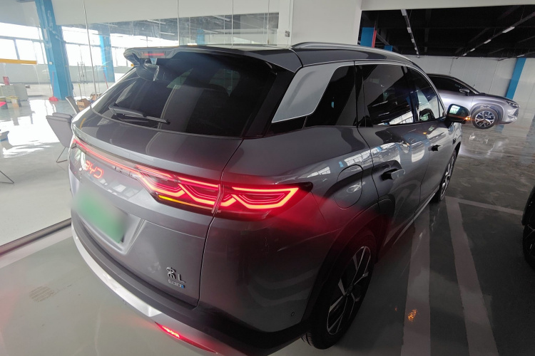 BYD SongL DM-i 2025 car image #7