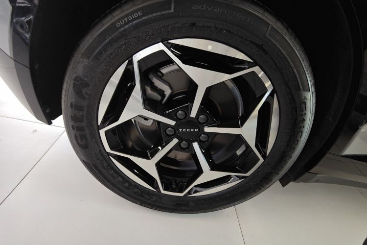 Zeekr X 2025 car image #7