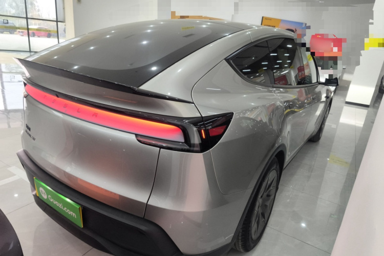 特斯拉 Model Y L 2025 汽车图片 #7