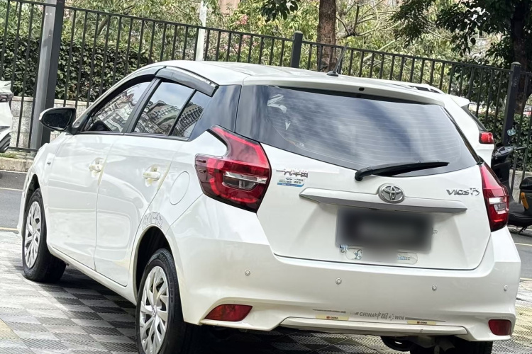 Toyota Vios FS 2022 immagine di auto #7