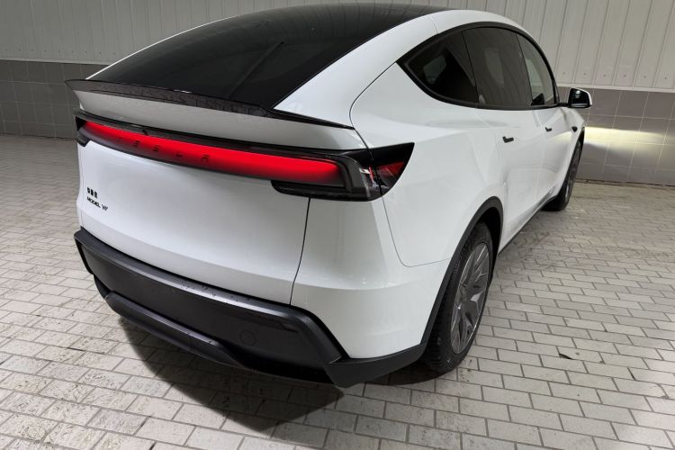 特斯拉 Model Y L 2025 汽车图片 #7