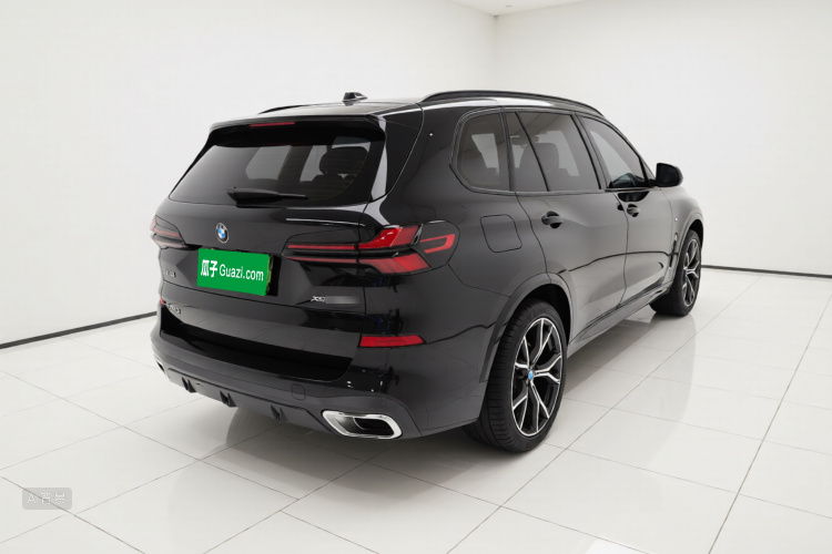 BMW X5 2024 immagine di auto #7